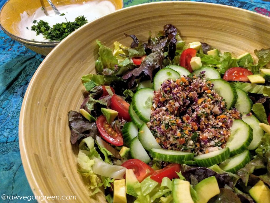 Roh veganer bunter Gemüse Couscous – rawvegangreen